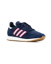 Baskets basses en daim bleu marine adidas