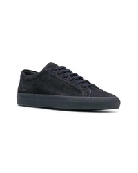 Baskets basses en daim bleu marine Common Projects