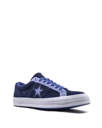 Baskets basses en daim bleu marine Converse