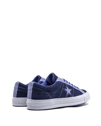 Baskets basses en daim bleu marine Converse