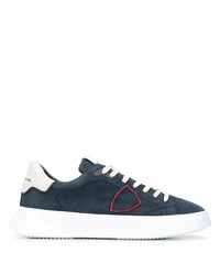 Baskets basses en daim bleu marine Philippe Model Paris