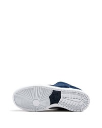Baskets basses en daim bleu marine Nike