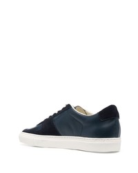 Baskets basses en daim bleu marine Common Projects