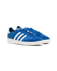 Baskets basses en daim bleues adidas