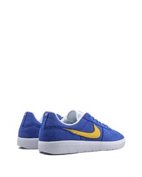 Baskets basses en daim bleues Nike