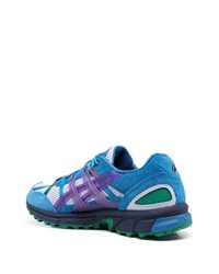 Baskets basses en daim bleues Asics