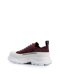 Baskets basses en daim bordeaux Alexander McQueen