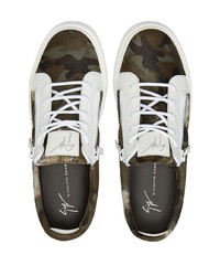 Baskets basses en daim camouflage olive Giuseppe Zanotti