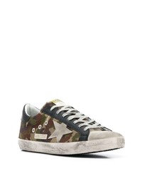 Baskets basses en daim camouflage olive Golden Goose