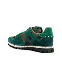 Baskets basses en daim camouflage vert foncé Valentino