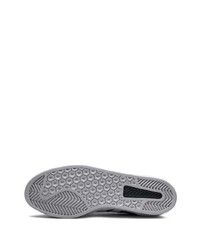 Baskets basses en daim gris foncé adidas