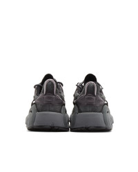 Baskets basses en daim gris foncé adidas Originals