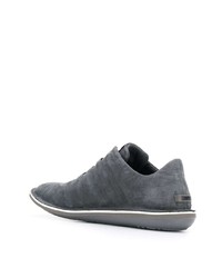 Baskets basses en daim gris foncé Camper