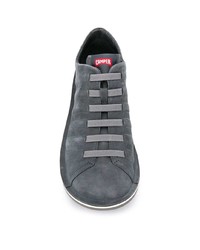 Baskets basses en daim gris foncé Camper