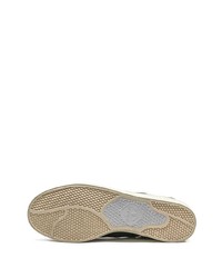 Baskets basses en daim gris foncé adidas