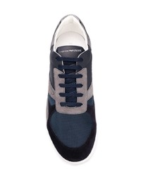 Baskets basses en daim gris foncé Emporio Armani