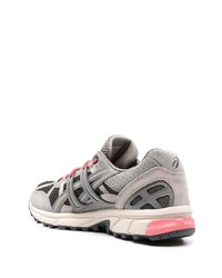 Baskets basses en daim grises Asics