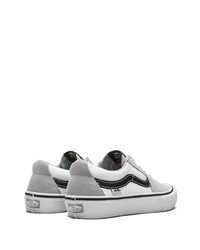 Baskets basses en daim grises Vans