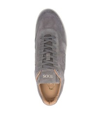 Baskets basses en daim grises Tod's