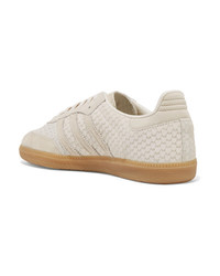 Baskets basses en daim imprimées serpent blanches adidas Originals