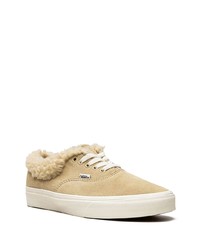 Baskets basses en daim marron clair Vans