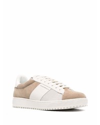 Baskets basses en daim marron clair Emporio Armani