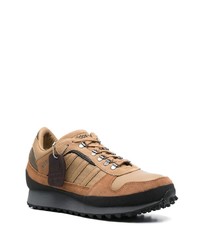 Baskets basses en daim marron clair adidas