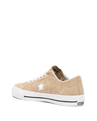 Baskets basses en daim marron clair Converse