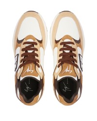 Baskets basses en daim marron clair Giuseppe Zanotti