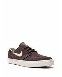 Baskets basses en daim marron foncé Nike