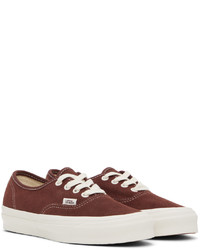 Baskets basses en daim marron Vans