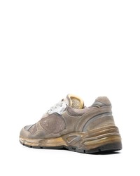 Baskets basses en daim marron Golden Goose