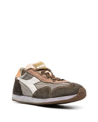 Baskets basses en daim marron Diadora