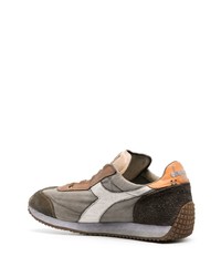 Baskets basses en daim marron Diadora