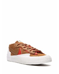 Baskets basses en daim marron Nike