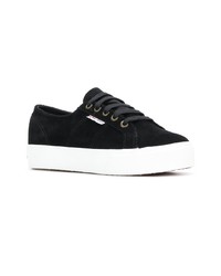 Baskets basses en daim noires et blanches Superga