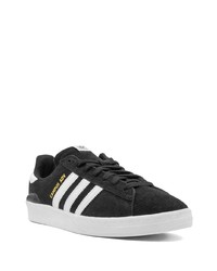 Baskets basses en daim noires et blanches adidas