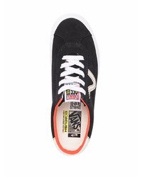 Baskets basses en daim noires et blanches Vans