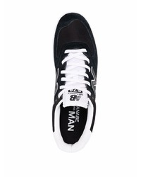 Baskets basses en daim noires et blanches Junya Watanabe MAN