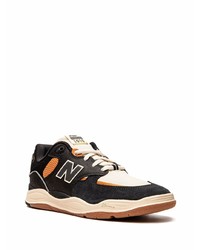 Baskets basses en daim noires New Balance