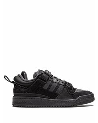 Baskets basses en daim noires adidas