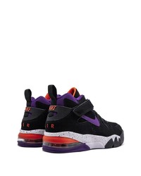 Baskets basses en daim noires Nike