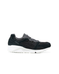 Baskets basses en daim noires Asics