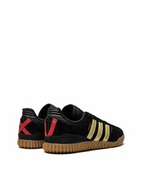 Baskets basses en daim noires adidas