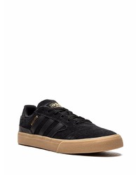 Baskets basses en daim noires adidas