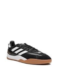 Baskets basses en daim noires adidas