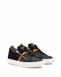 Baskets basses en daim noires Giuseppe Zanotti