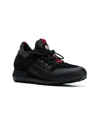 Baskets basses en daim noires Moncler