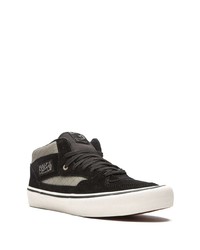 Baskets basses en daim noires Vans