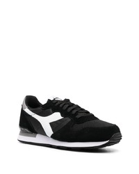 Baskets basses en daim noires Diadora